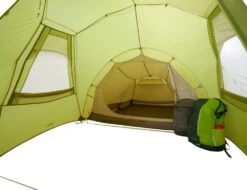 Vaude Chapel L XT 3P / 3 Persoons Tent Groen -Kampeerwereld 78564 vaude chapel l xt 3p 3 persoons tent