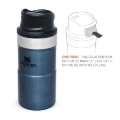 Stanley The Trigger-Action Travel Mug 0,25L Blauw 7 Stanley The Trigger-Action Travel Mug 0,25L Blauw -Kampeerwereld 82045 stanley the trigger action travel mug 025l