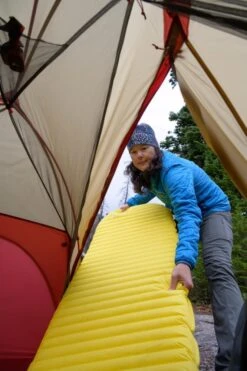 Therm-A-Rest NeoAir Xlite NXT Regular Wide Slaapmat Geel -Kampeerwereld 98968 therm a rest neoair xlite nxt regular wide slaapmat